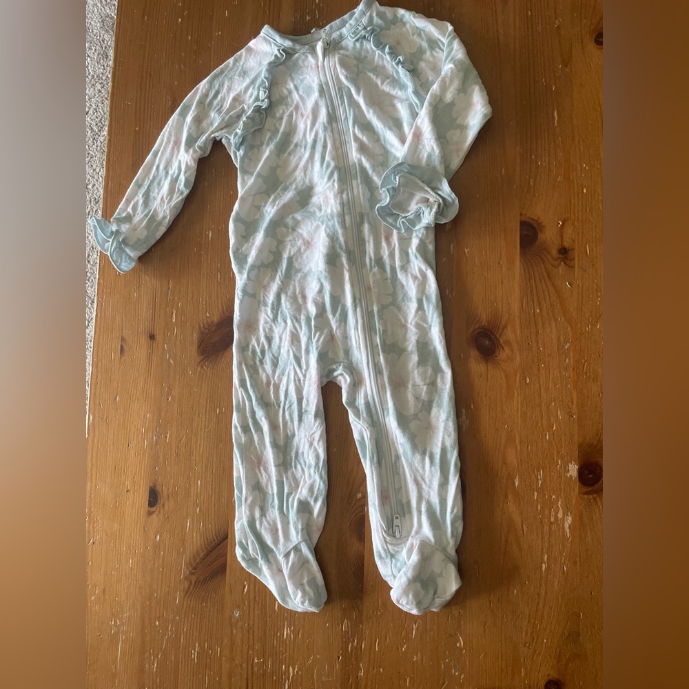 Milkberry bamboo floral pajamas size 6-9 months
